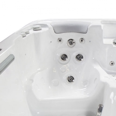 Гидромассажный мини спа-бассейн Wellis Titan